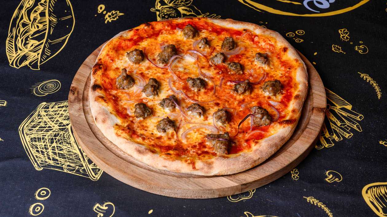 Salsiccia Inverno Pizza