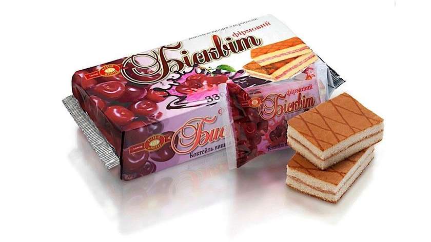 Sponge cake with cherry filling 330g 6pcs