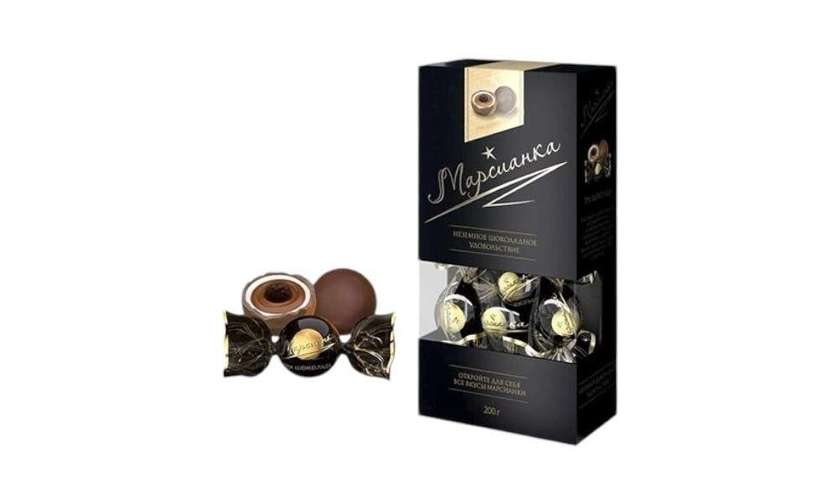 Candy Marsianka with Three Chocolate Flavored Cream Filling 200g