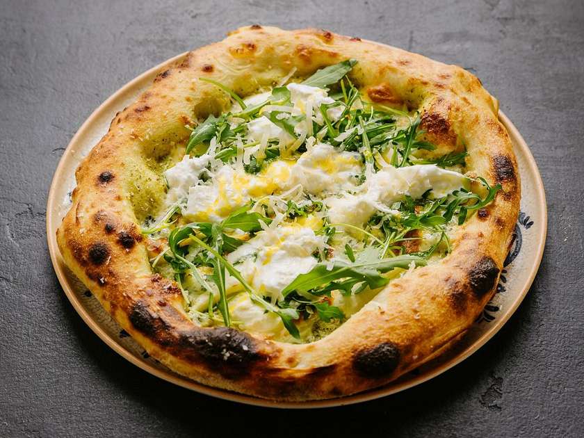 Formaggio Pizza with Stracciatella and Pesto