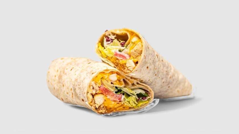 Tortilla s Kuřecími Stripsy, Červeným Zelím, Rajčátky a Bylinkovým Dipem