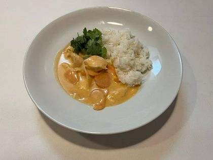 1) Thajské červené kari s kuřecím masem