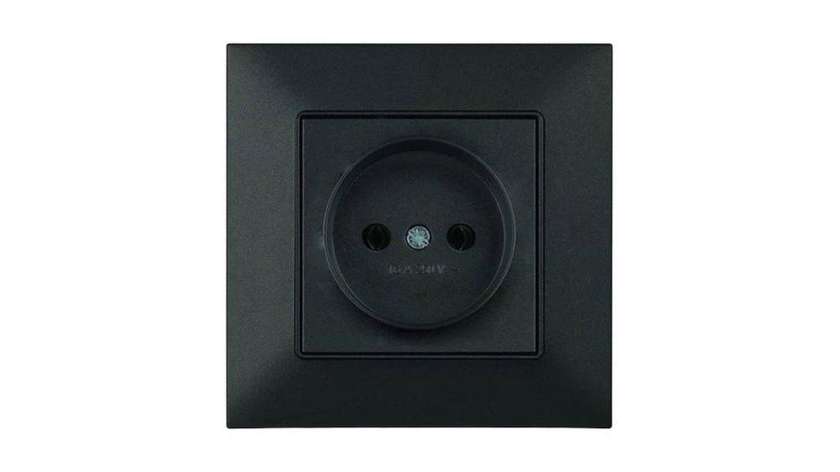 Almera Single Socket Black 16A 250V