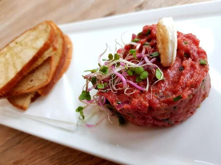 Tatarský Biftek s Topinkami