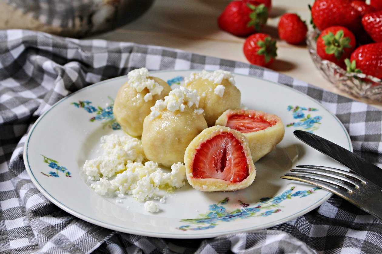 Fruit Dumplings with Curd Cheese