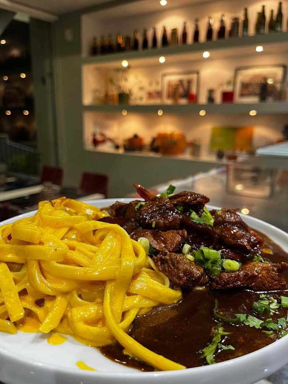 Fettuccine a la Huancaína with Sautéed Sirloin