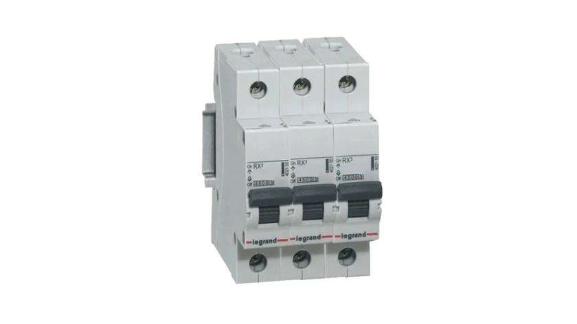 LEGRAND 403223 - Automatic circuit breaker 3 K 63A 4.5kA XS
