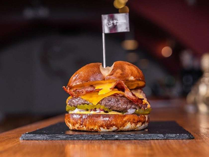 Cheddar Jammin Burger