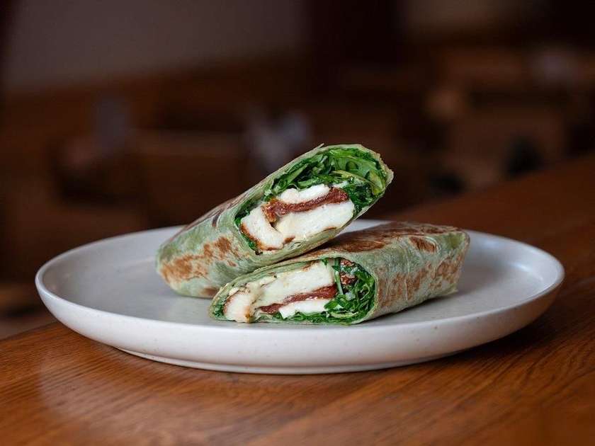Formaggio Halloumi Wrap