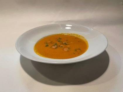 Polévka: Frankfurtská s párkem (1,6,7,9)