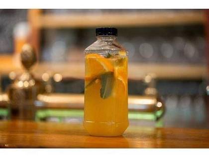 Naše Pomerančová limonáda s pomerančem 0,5L