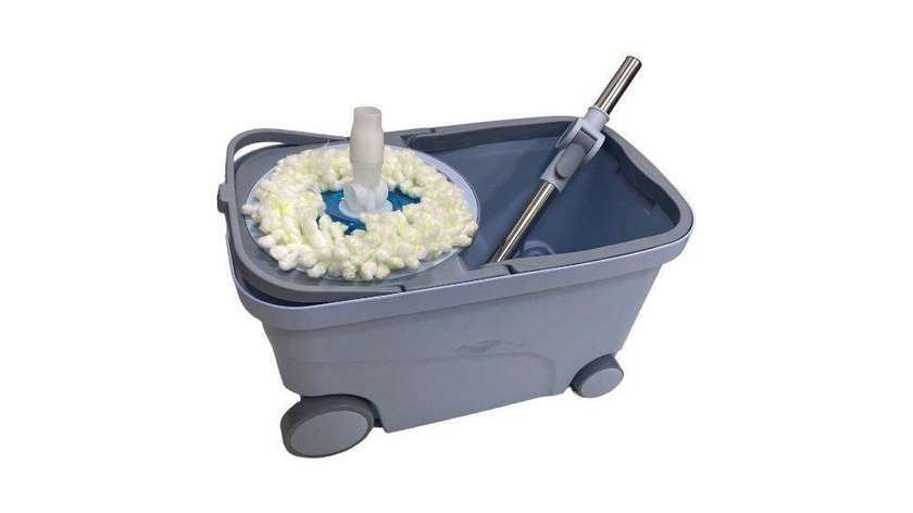 Plastic Salt Lick with Cleaning Stick on Wheels