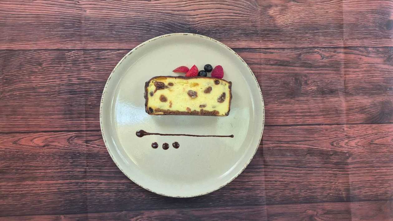 Lviv Syrnyk with raisins