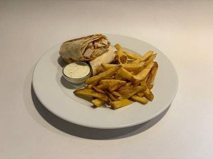 3) Kuřecí Fajitas Wrap, hranolky, dip