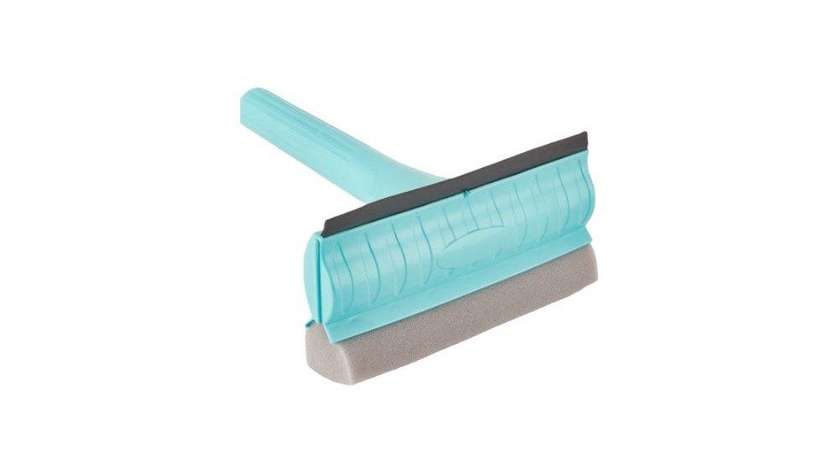 Window cleaner with yellow sponge
