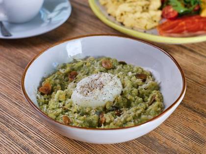 Oatmeal with Poached Egg