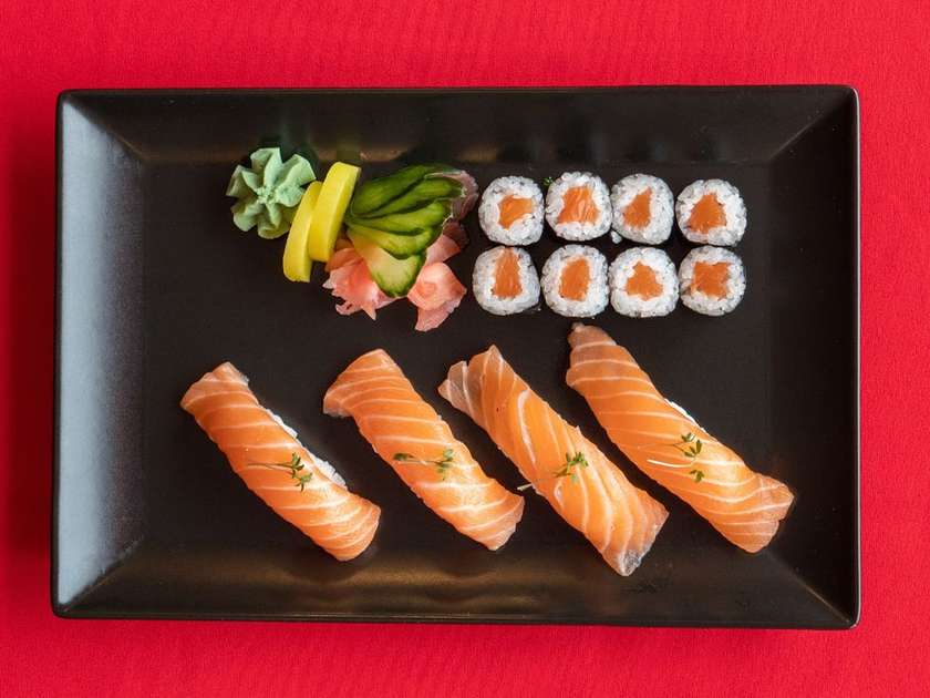 Sushi Set (12 pieces)