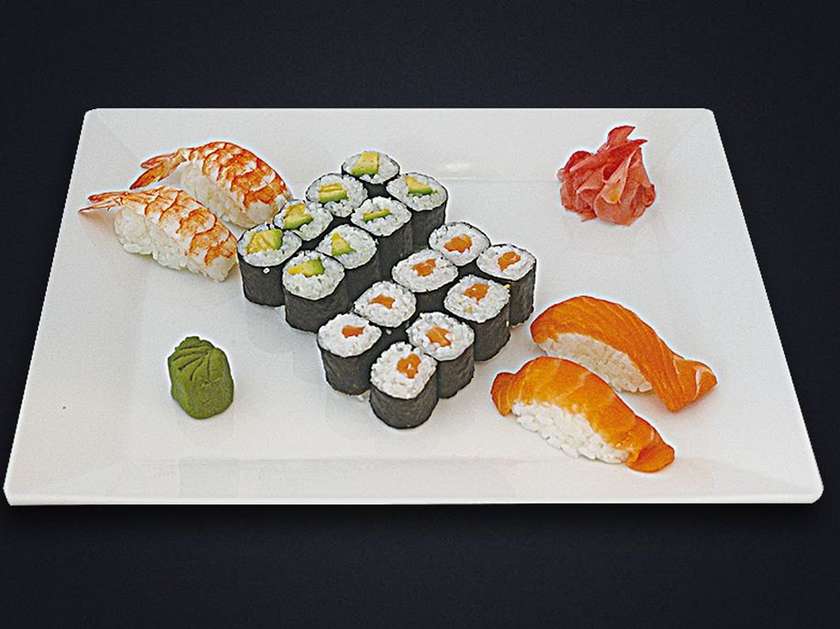 S50. Sushi Set (20 Pieces)