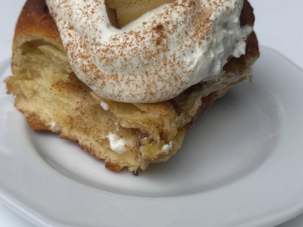 Cinnabon z gruszką