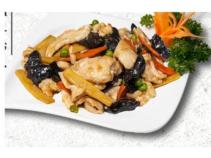 Chicken with Bamboo and Mushrooms