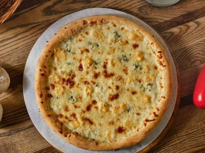 Quattro Formaggi Pizza (30cm)