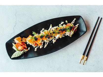 Grilled Salmon Dragon Roll (8pcs)