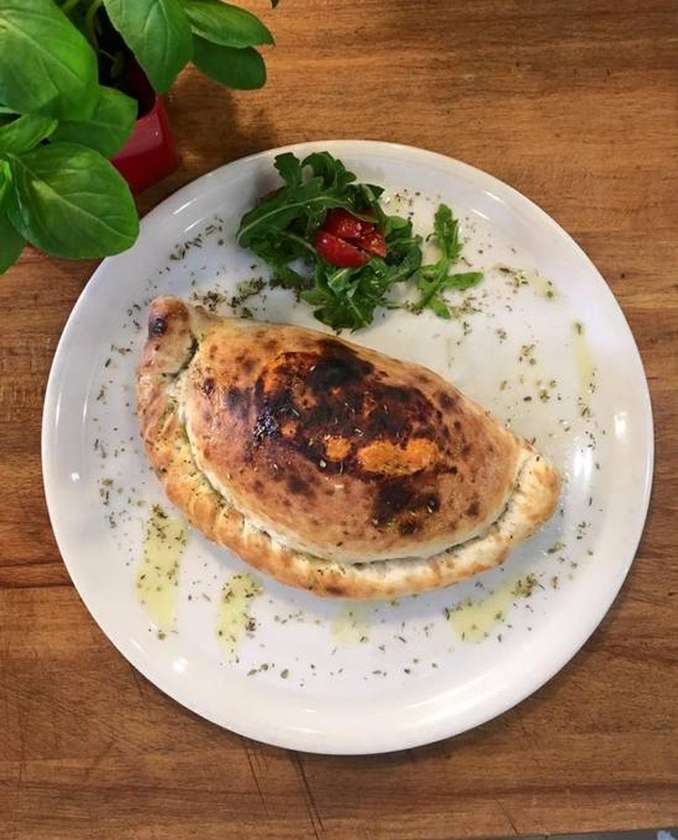 Pizza Calzone