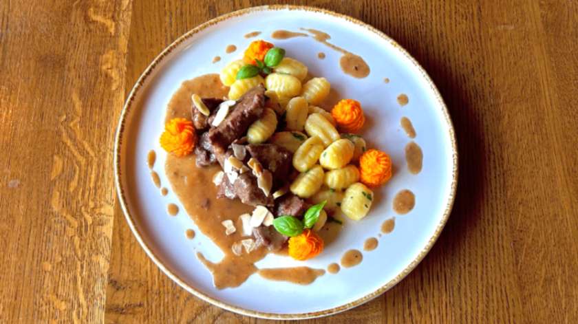 Braised beef in Marsala wine