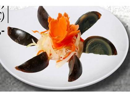 Black Egg with Soy Sauce (1 pc)