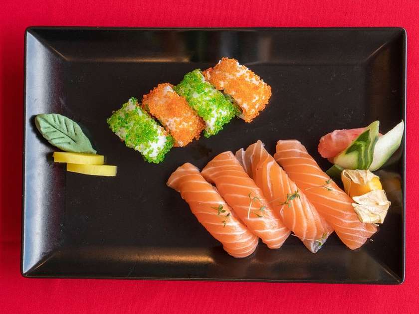 Sushi Set (12 Pieces)