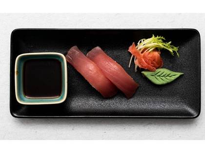 S28. Nigiri Tuna
