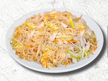 Stir-fried Rice Noodles with Vegetables
