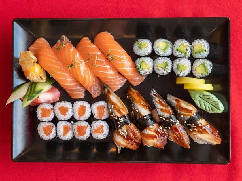 S55. Sushi Set (24pcs)