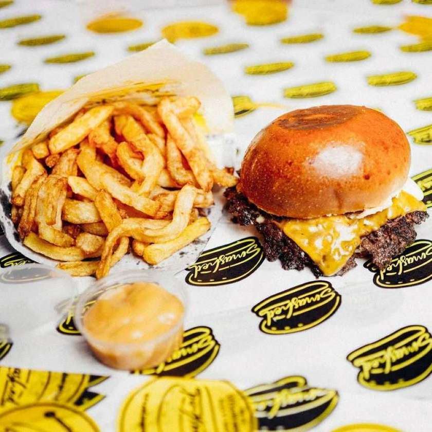 Petrecere Smashed Clasic