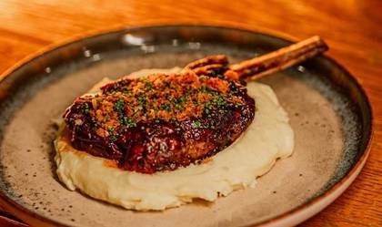 Beef Ribs with Mashed Potatoes