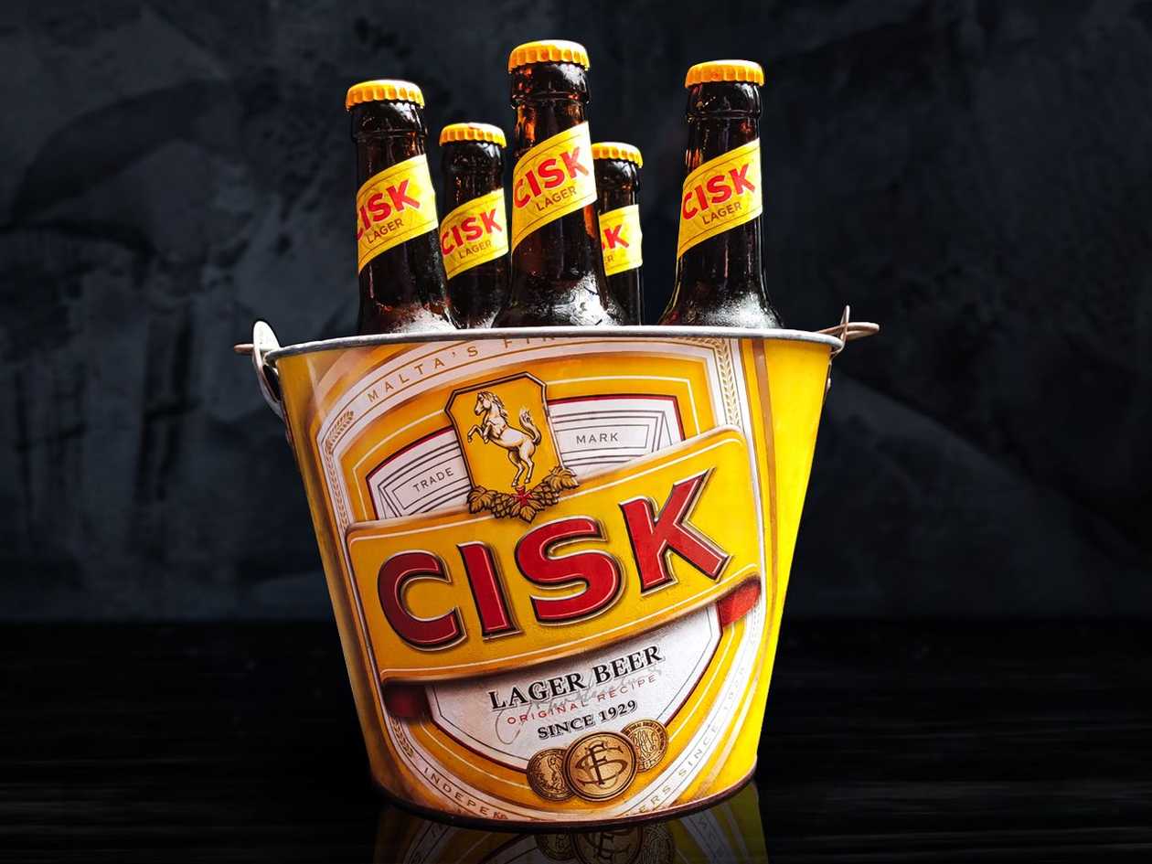 Cisk bottle bucket