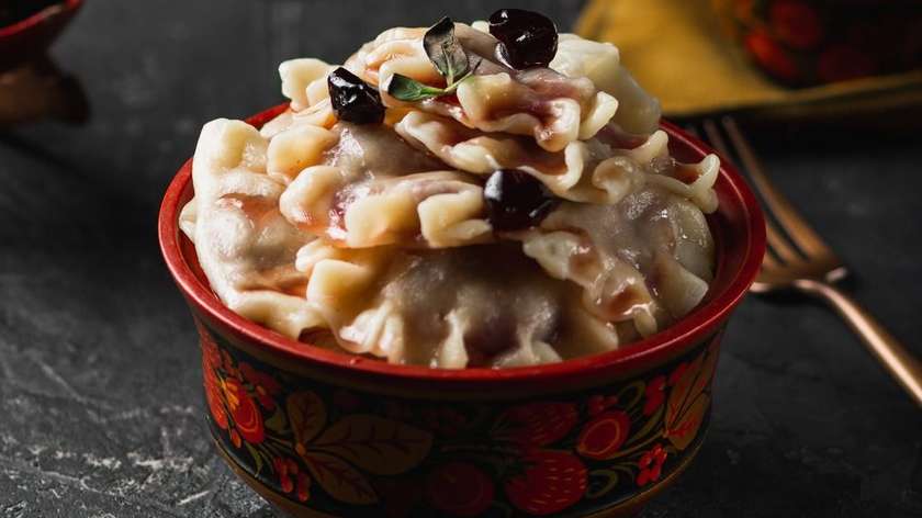 Varenik with live cherries 15 pieces