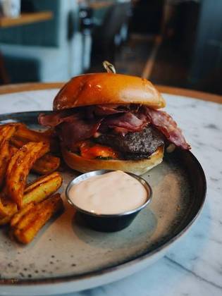 Beef Burger with Wavy Fries