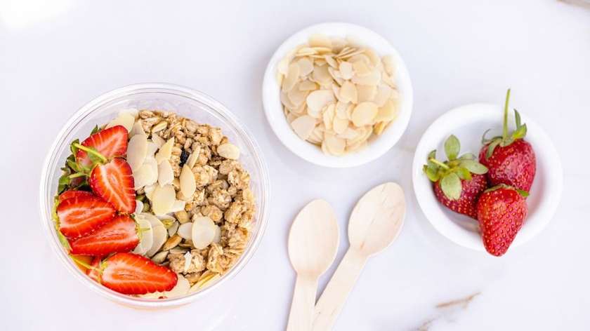 Tropical Smoothie Bowl