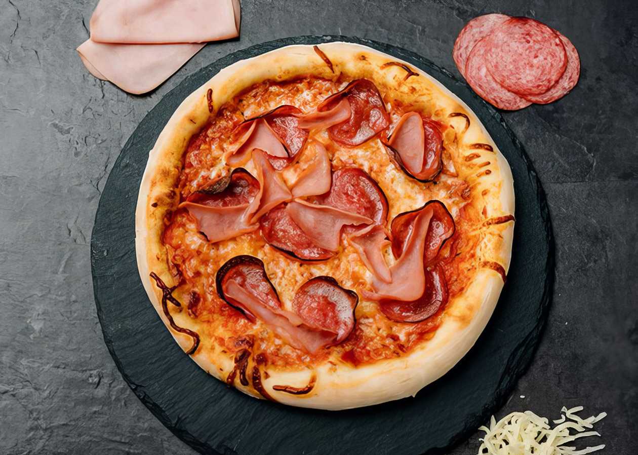 Small Ham & Salami Pizza