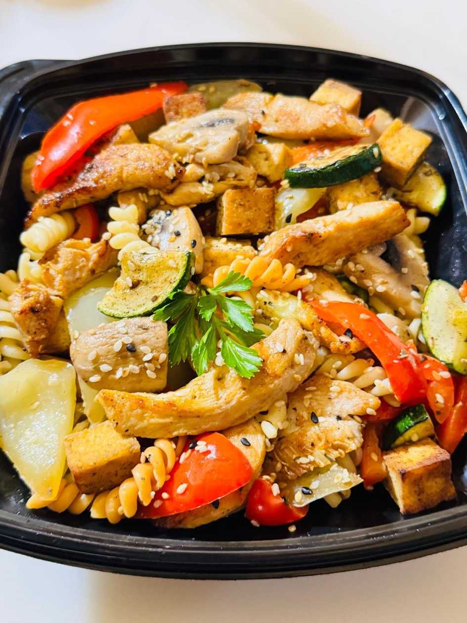 Salata Asiatica cu Pui