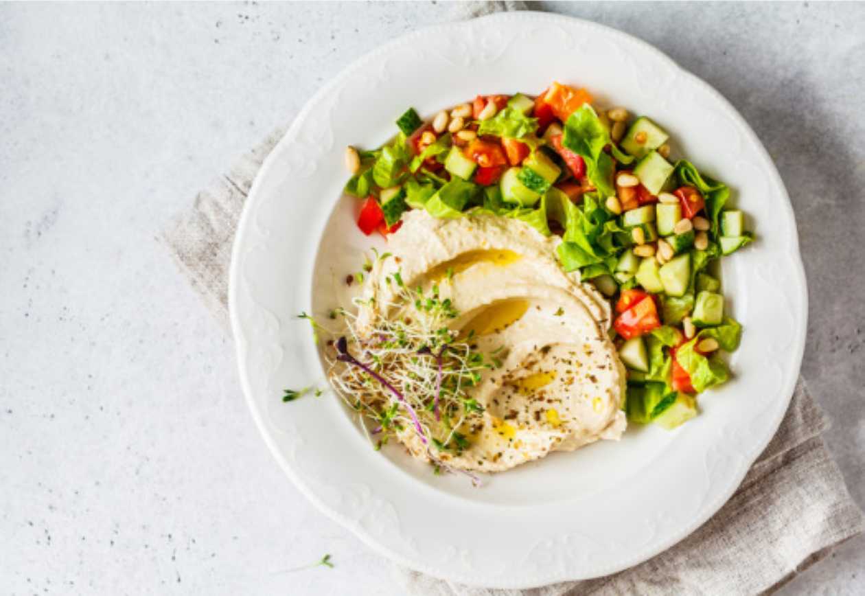 Salad With Hummus