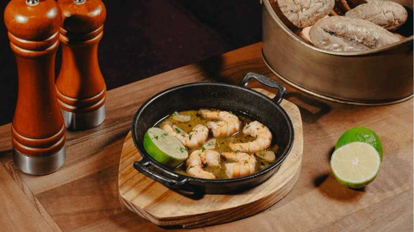 Shrimp in White Wine