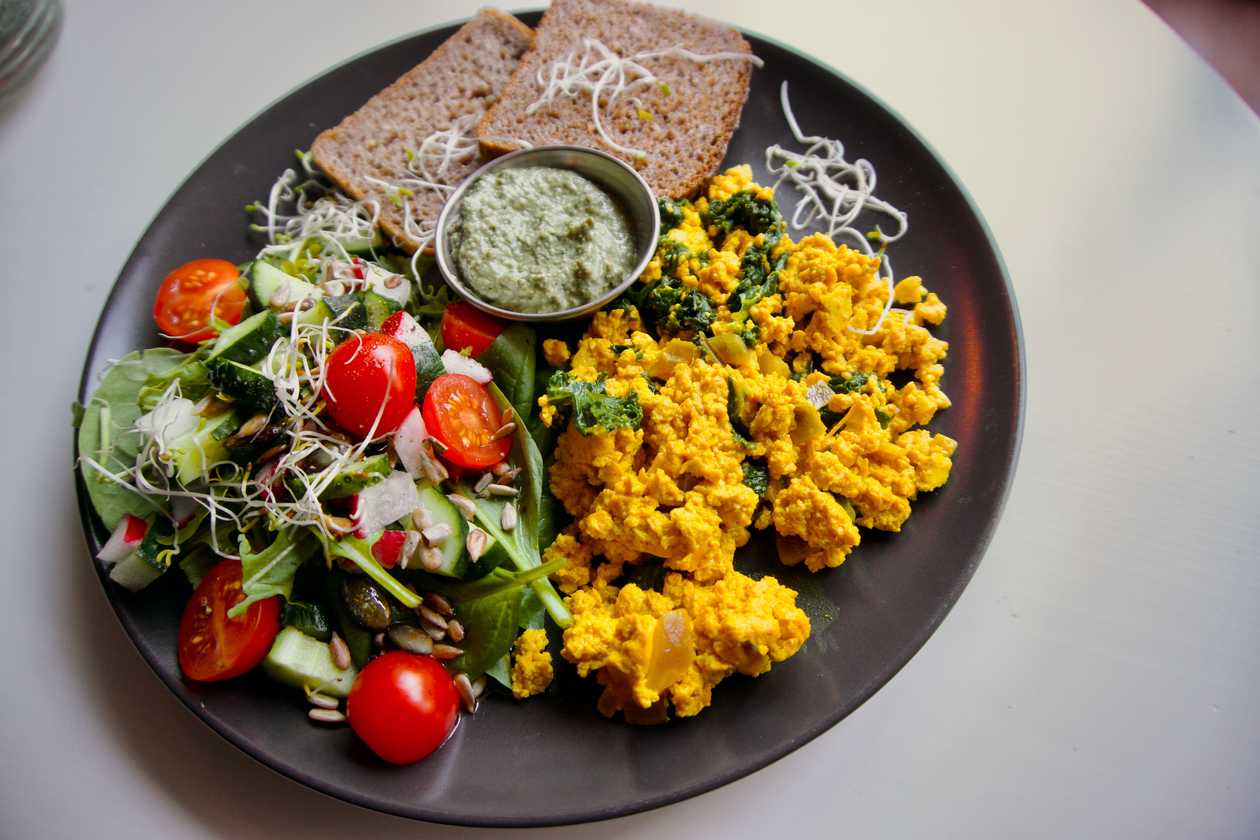 Tofu scramble (English Breakfast)