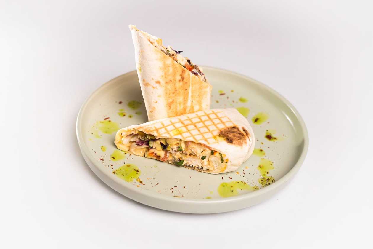 Greek Wrap cu pui la cuptor