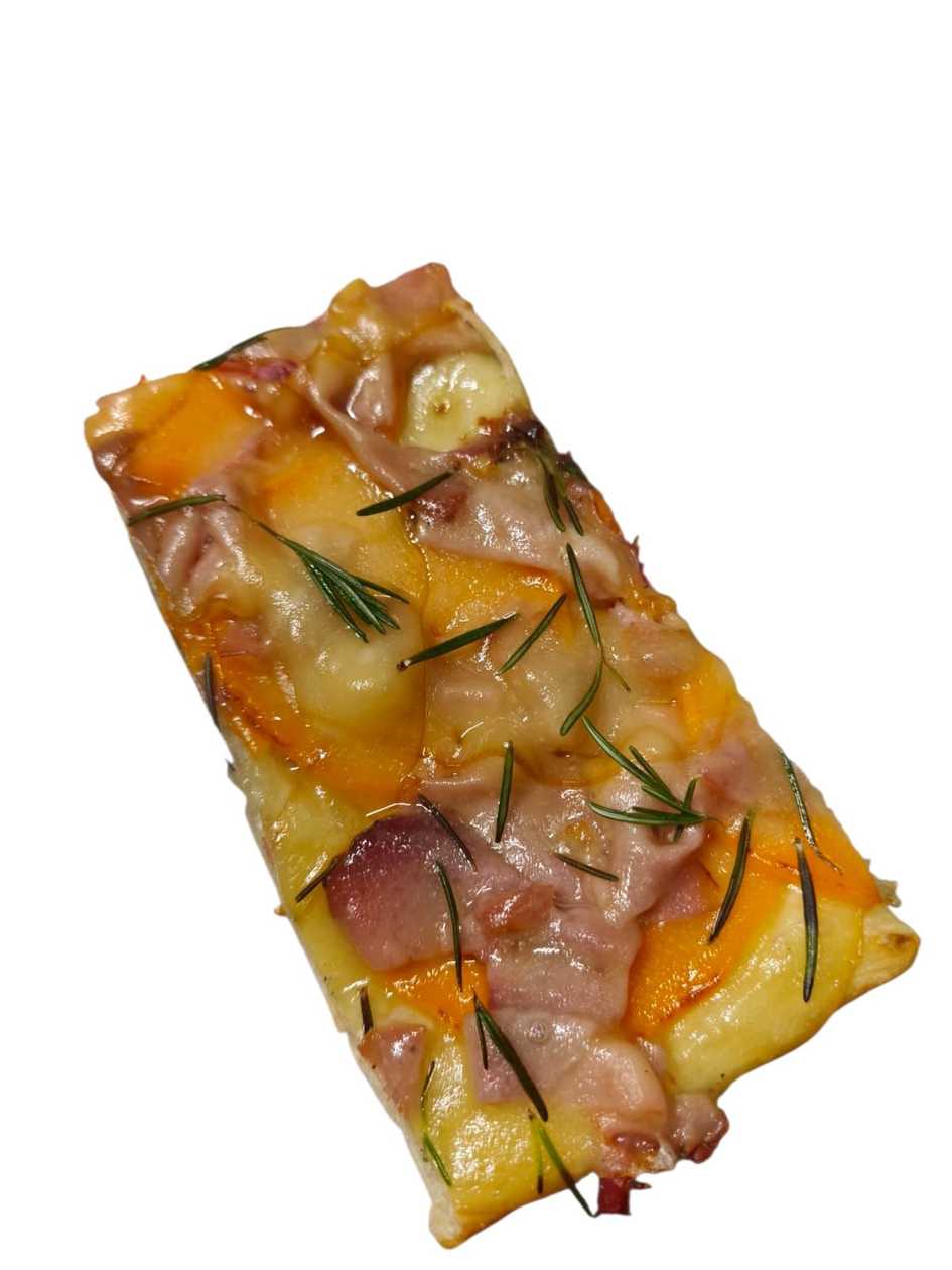 Speck e Scamorza Pizza Slice