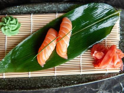 Salmon Nigiri (2ks)