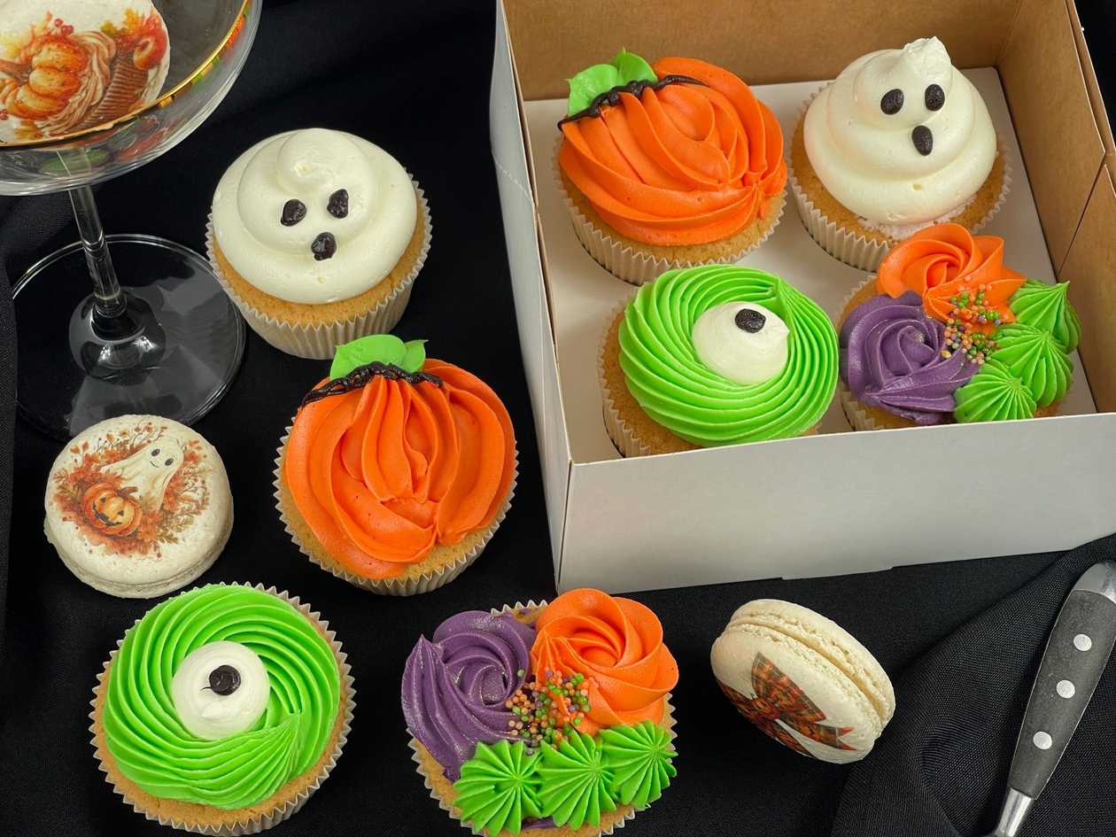 Halloween Cupcakes 4 pcs