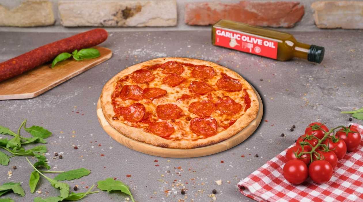 Pizza Pepperoni 22cm (jemne pikantná)