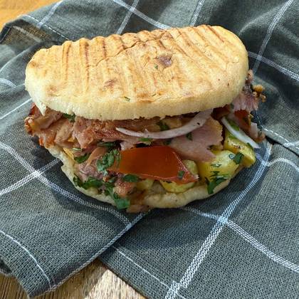 Pita turcească cu șiș de vita